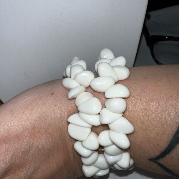White Bead Double Strand Stretch Bracelet - Picture 6 of 6